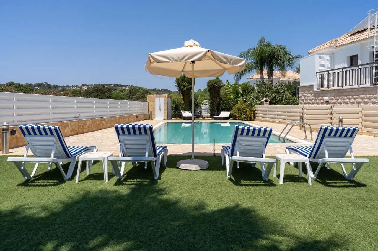 Lime 3-Bedroom Villa In פרוטאראס 0*,