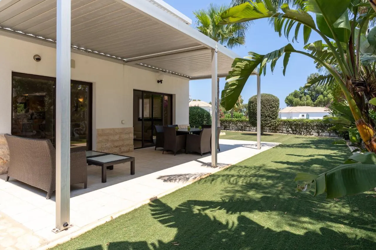 Lime 3-Bedroom Villa In פרוטאראס 0*,  קפריסין